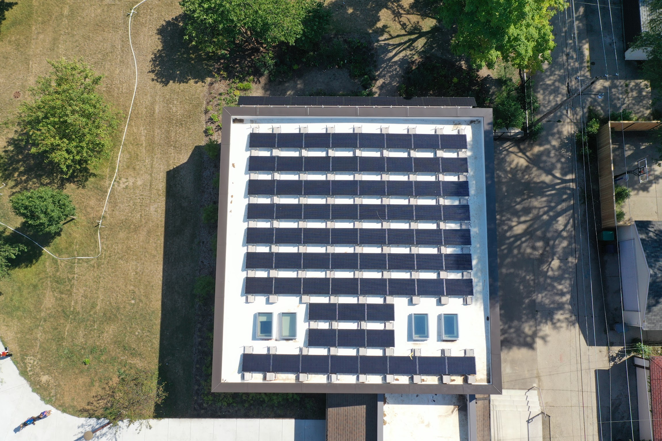 Discover how Oak Park's Carroll Center and Community Recreation Hub harness solar power to slash energy costs and engage residents. Join the green revolution today. - Windfree Solar