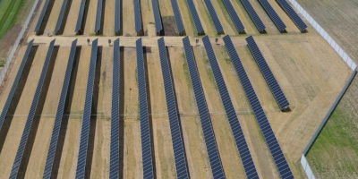 The 7 key advantages of solar energy for your Chicago home—lower bills, increased value, energy independence, and more from Windfree Solar.